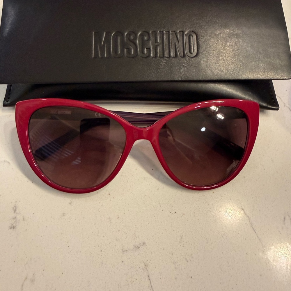 Moschino Red Cat-Eye Sunglasses with Brown Lenses